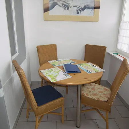 Mutabor Apartment *
