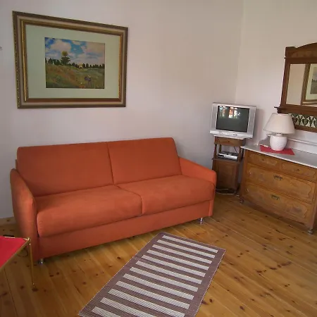 Mutabor Apartment